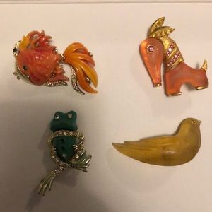 Vintage pins/brooches
